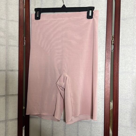 FABLETICS YITTY NWT MESH ME SOMETHING HIGH WAIST SHORTS SIZE‎ L - Picture 3 of 8